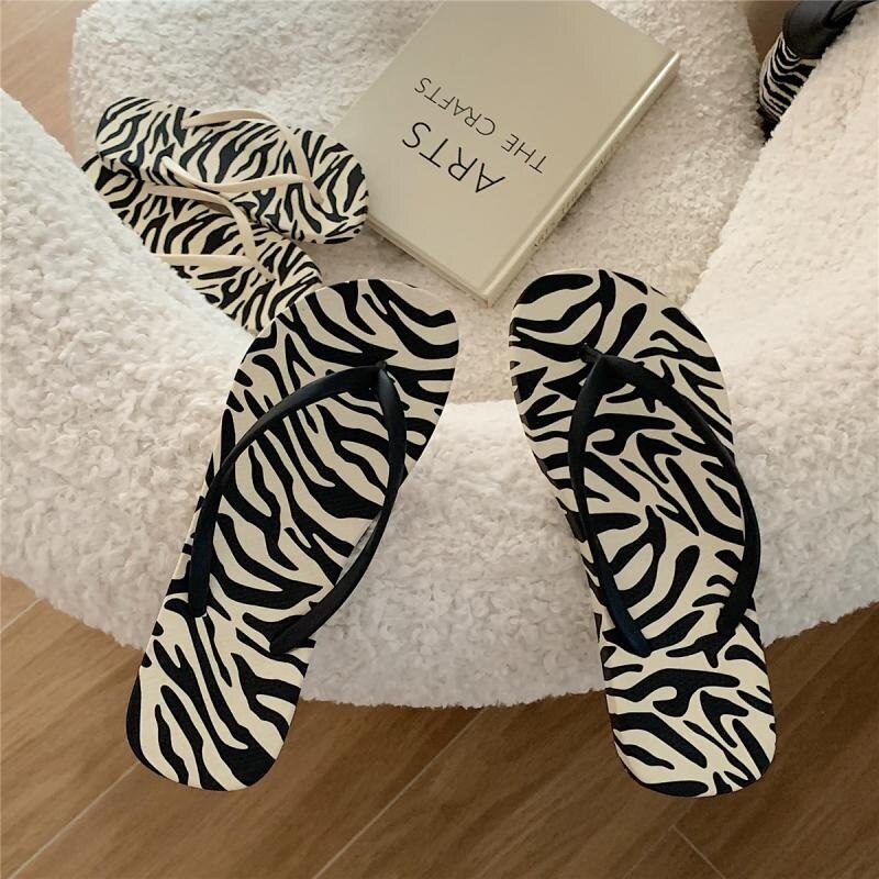 Tongs Kawaii à motif zèbre pour femmes, chaussures de plage décontractées, à la , pour bord de mer