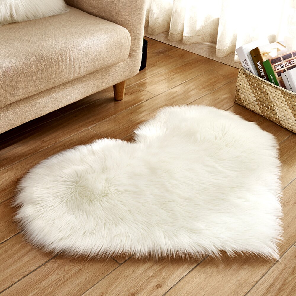 Fluffy hjerteformet tæppe pjusket gulv blødt imiteret pels hjemme soveværelse behårede tæppe tæpper: 30 x 40 / Hvid