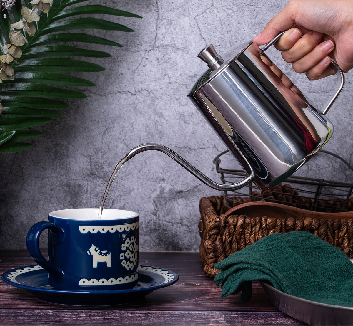 Wingjip Long Narrow Spout Coffee Pot Pour-Over Kettle Gooseneck Spout Drip Coffee Pot Perfect for Coffee Maker-600ml