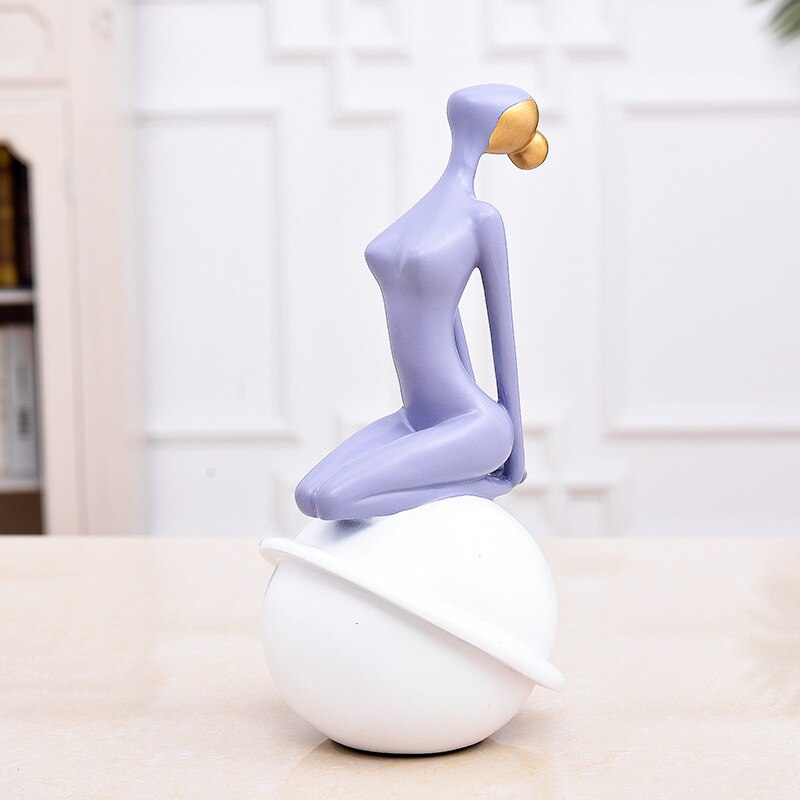 Nordic Style Girl Resin Decoration Indoor Character Decoration Accessories Desktop Model Sculpture: T