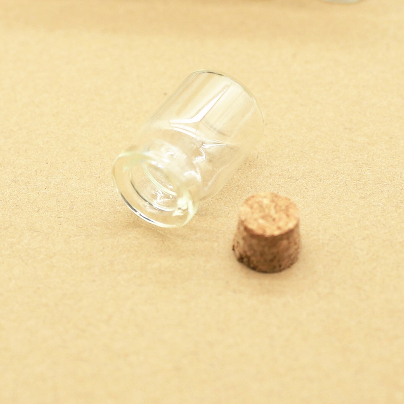 24pcs/lot 22*30mm 5ml Small Glass Vial Bottle Test Tube Cork Stopper Mini Bottle Container Jars Tiny Practical Bottle glass