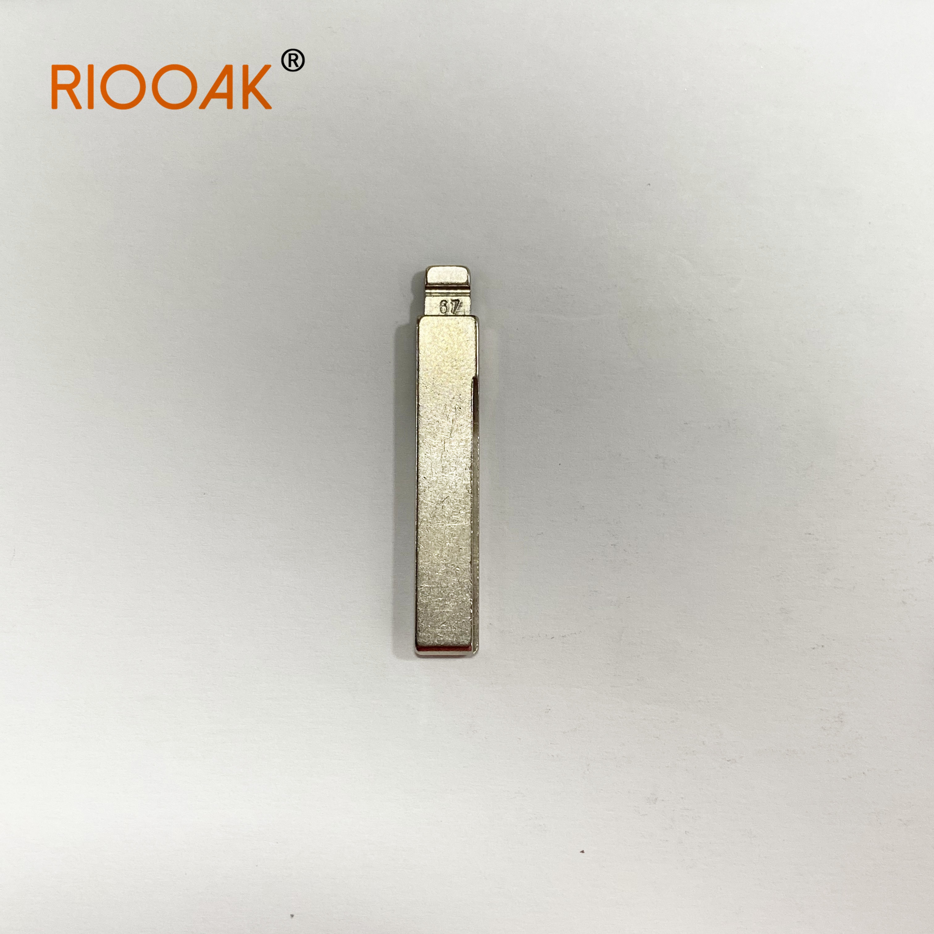 RIOOAK HU92 67 # lama chiave remota per BMW CAS3/CAS4 E36 E39 E38 E63 E83 E53 F10 F20 F30 1 2 3 5 7 serie X5 X6 NO.67 chiave vuota