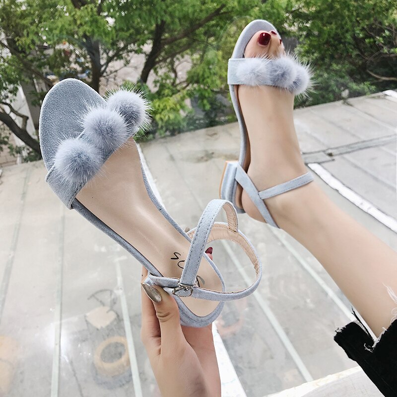 Net berømthed pels bold åben tå spænde bånd flok kvinder sandaler hæle sko kvinder fe mink pels slingback femmes sandaler