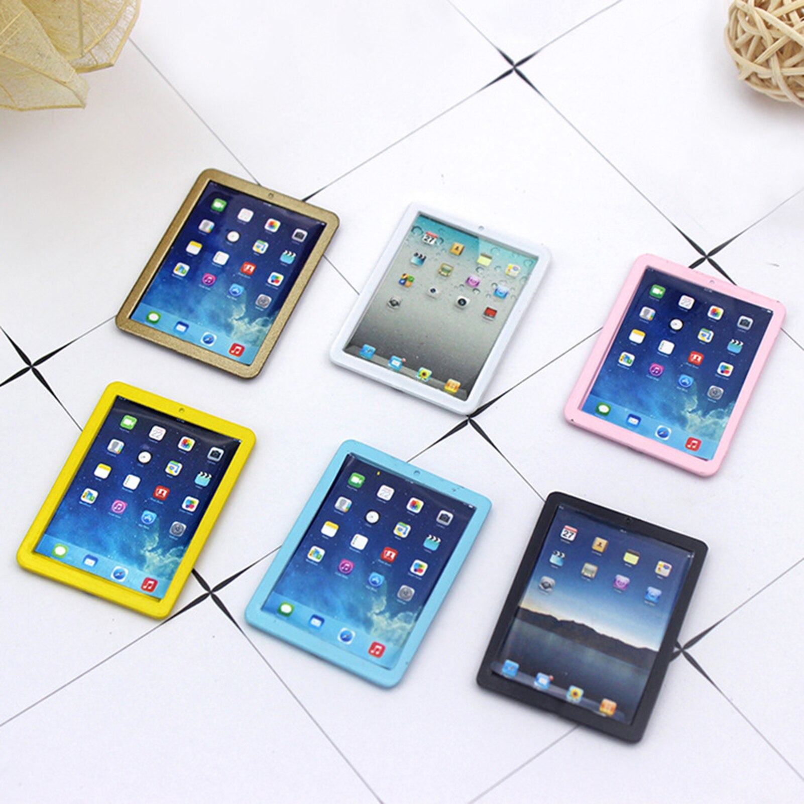 1/12 Dollhouse Simulation Mini Tablet Model Toy Accessory DIY Crafts Props Kids Educational Toys for Children