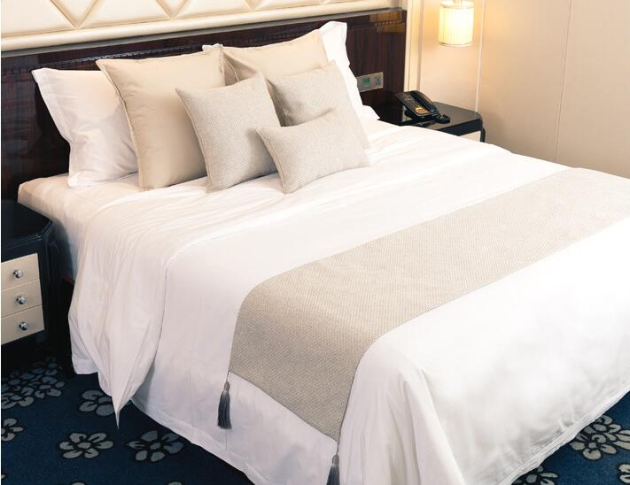 1pc 6 farver polyester/bomuld sengeløber sengetæpper luksuriøs seng flag dekorativ sengetæppe hjemme hotel brug begge ansigter til rådighed: 6 mi se / Konge 45 x 240cm