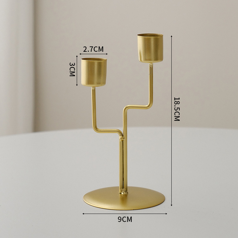 Kerzenhalter, moderner Kerzenständer aus Metall, Hochzeitskerzenständer, exquisite Desktop-Party-Dekoration für die Heim- und Bürodekoration: Freier Raum