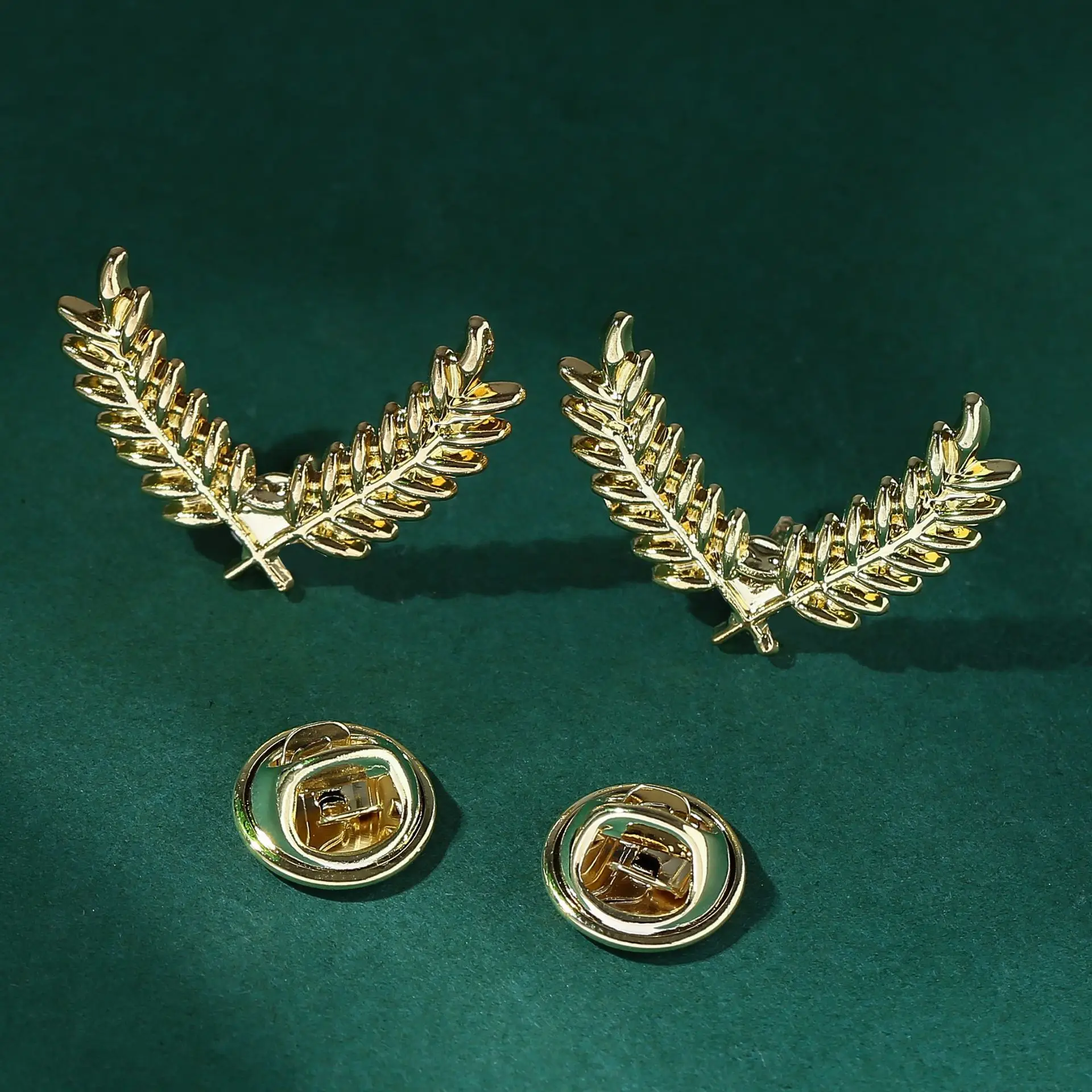 Koreaanse Ster Anker Beooch Bee Insecten Revers Pin Mannen Pak Kraag Pinnen Mode-sieraden Badge Accessoires: Antique Copper Plated
