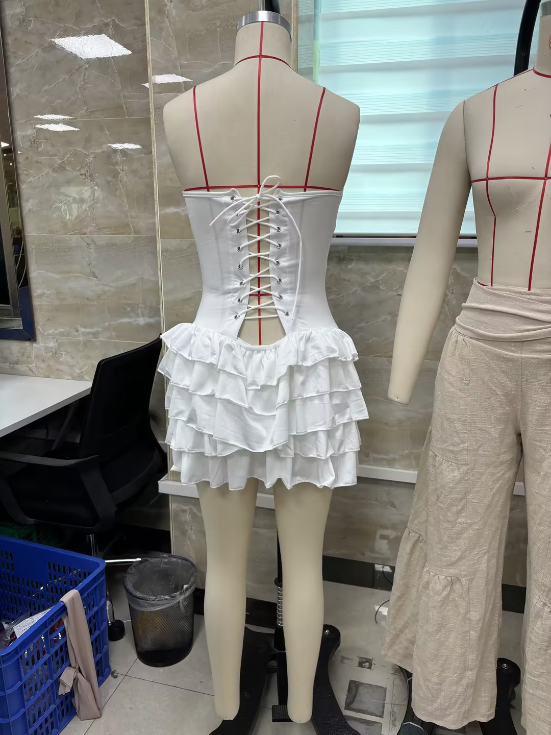 Kvinders sommer minikjole stropløs off-shoulder lagdelt tube top kjole