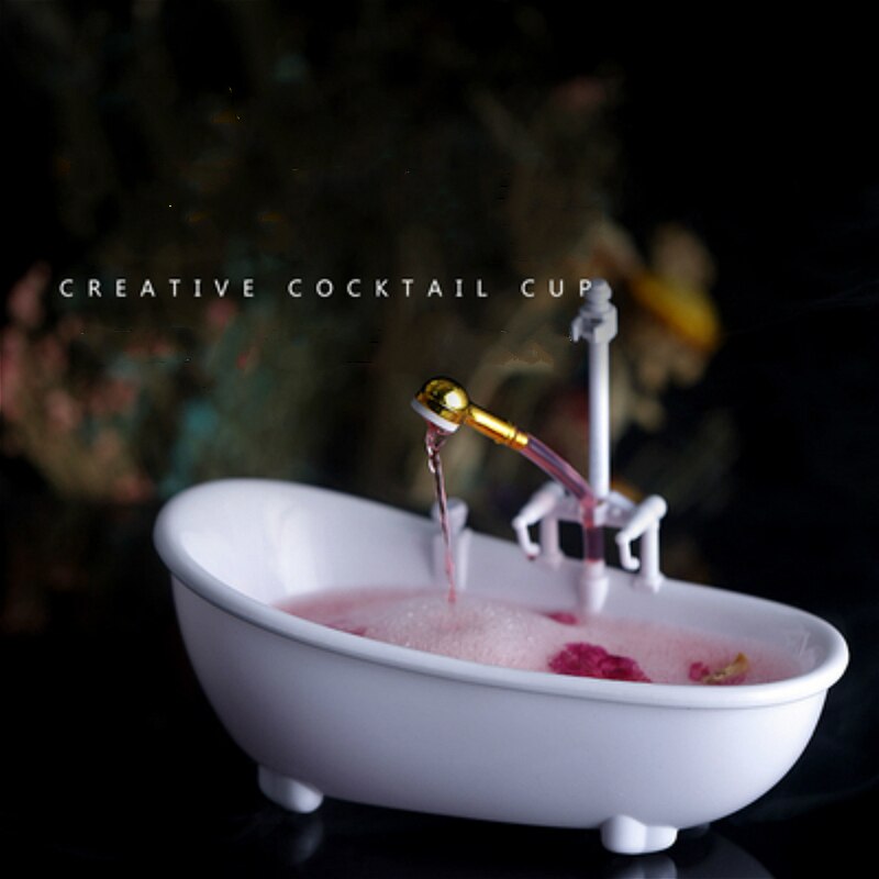 Restaurant White Bathtub Shape Cocktail Glass Milkshake Cold Drink Plastic Cup Water Spray Container Bar Drink Cup Funny Glasses