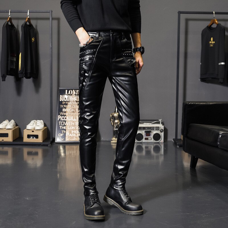 Pantalones de cuero entallados para hombre, Otoño/invierno, con remaches pequeños, cremallera para adolescentes, pantalones de cuero PU gruesos y cálidos,