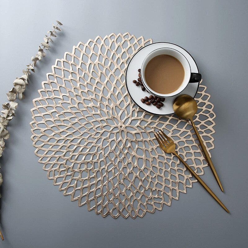 6/4PCS Round Placemats Restaurant Hollow PVC decoration Meal Mat Anti Dining Table Line Mat Steak Plate Pad Flowers: Golden 2 / 6 pieces