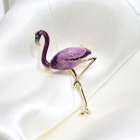 (Inklaring Verwerking) Elegante Dier Insect Broches Pins Bee Mier Flamingo Pauw Mannen Vrouwen Broche Voor Party: 3 purple