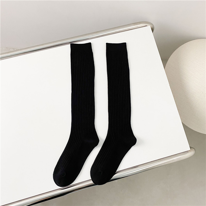 Nuove calze da donna Tendenze primaverili Calzini alti al ginocchio stile preppy casual Calzini lunghi femminili di alta qualità in tinta unita comodi: Black