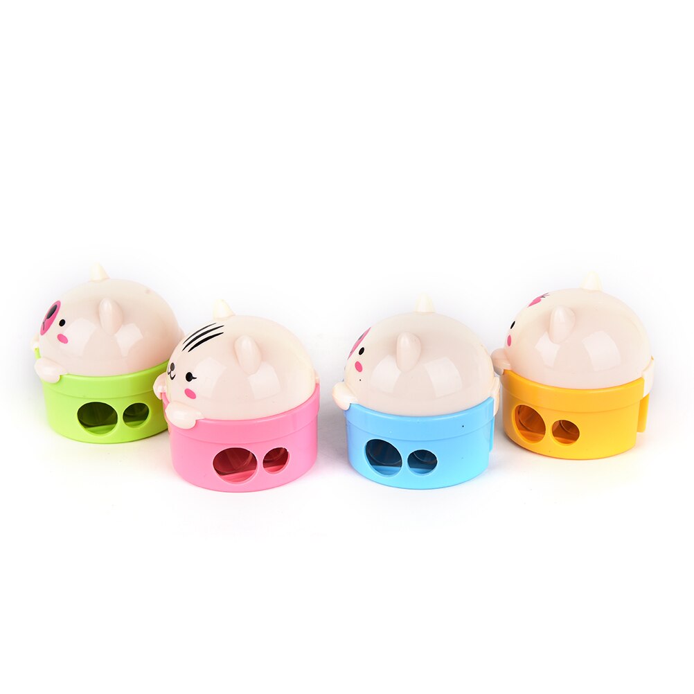 1PCS Novelty Double Holes Pencil Sharpener Cat and Bear Plastic Pencil Sharpener Pencil Cutter Knife School Student Supplies
