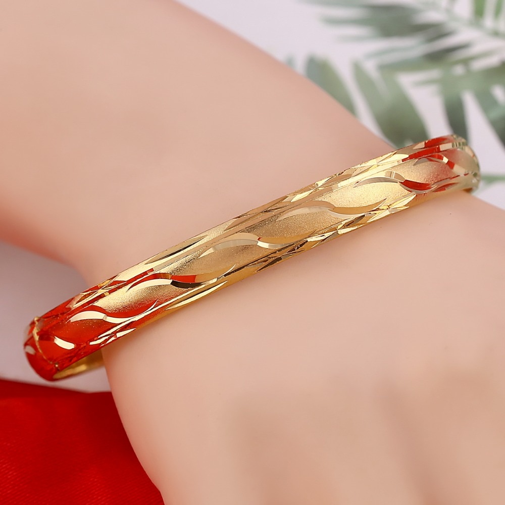 Brede Gouden Armbanden Voor Vrouwen Voor Vrouwelijke Gouden Sieraden Een Stuk Bangles Armbanden