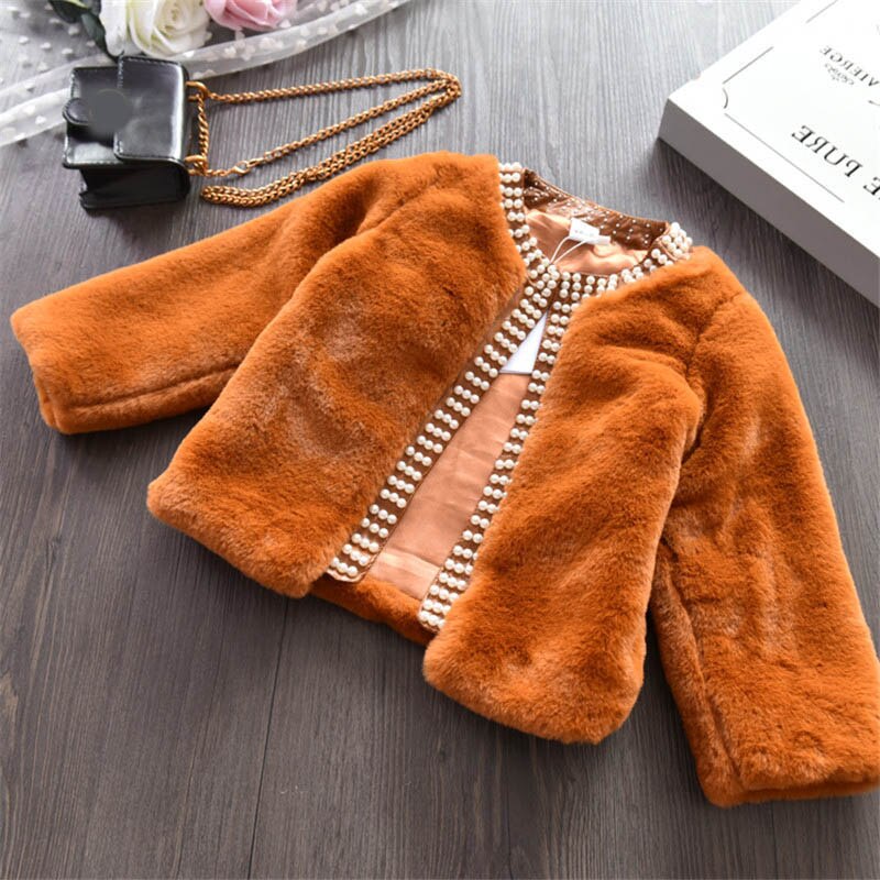Prendas de vestir para niña, abrigo de piel falsa de manga larga, tops elegantes para niño, ropa de de cuero con perlas, trajes de Navidad: khaki / 5 años
