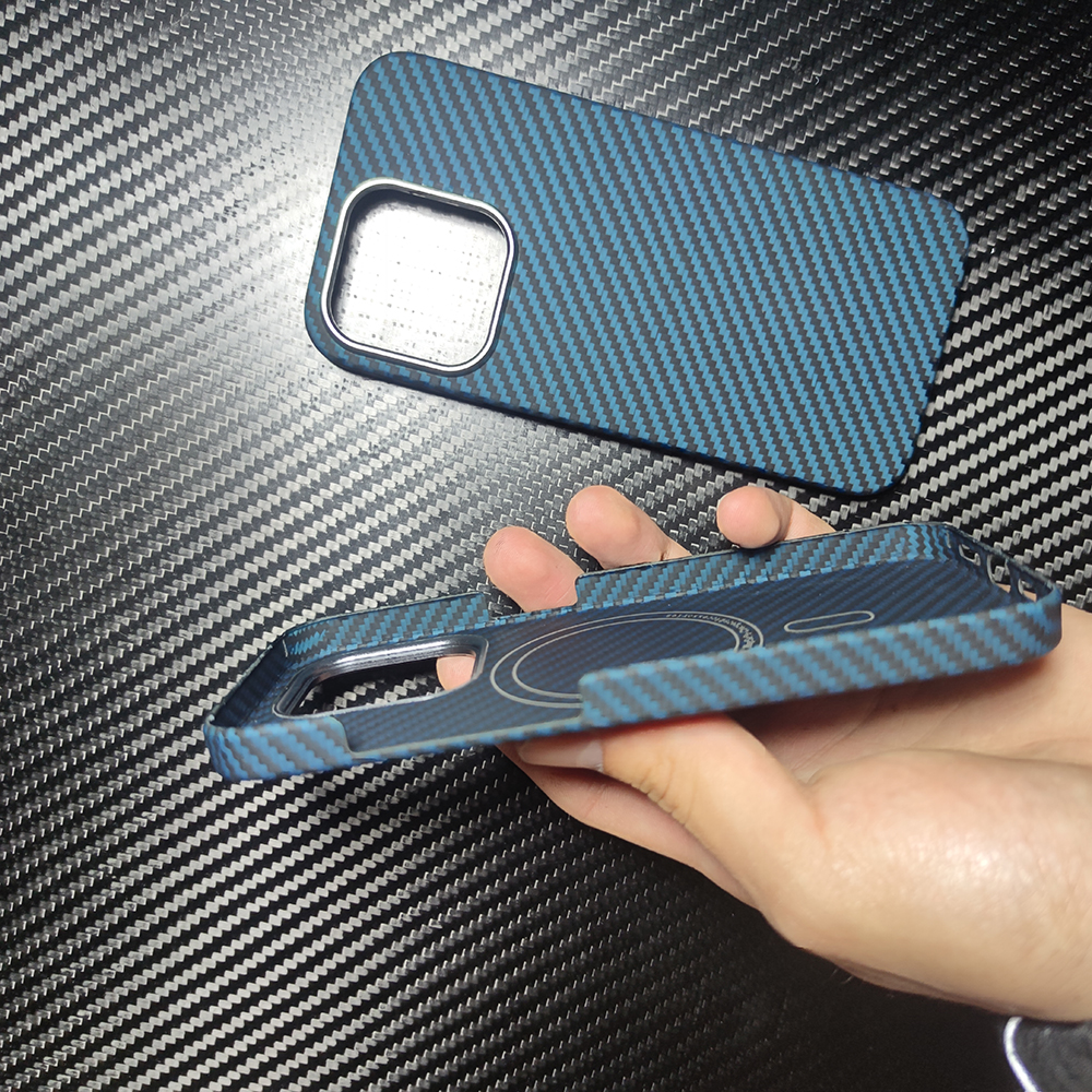 Coque Magnétique en Fibre d'Aramide Magsafe pour iPhone, Étui observateur de Luxe en Carbone de Styliste pour Modèles 15/14 pro 15/14