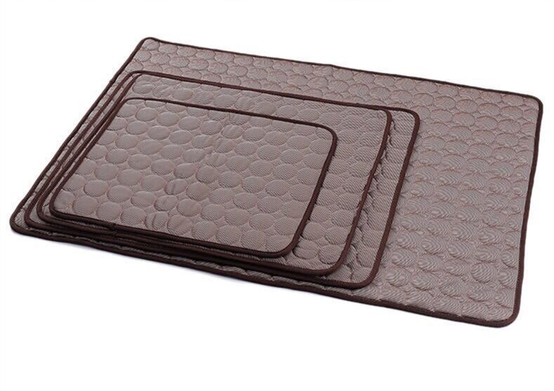 Esteras refrigerantes para mascotas, manta de cama de perro, sofá, esterilla enfriadora portátil para dormir, tapete de seda de hielo para perros y gatos: Coffee / 50x40cm