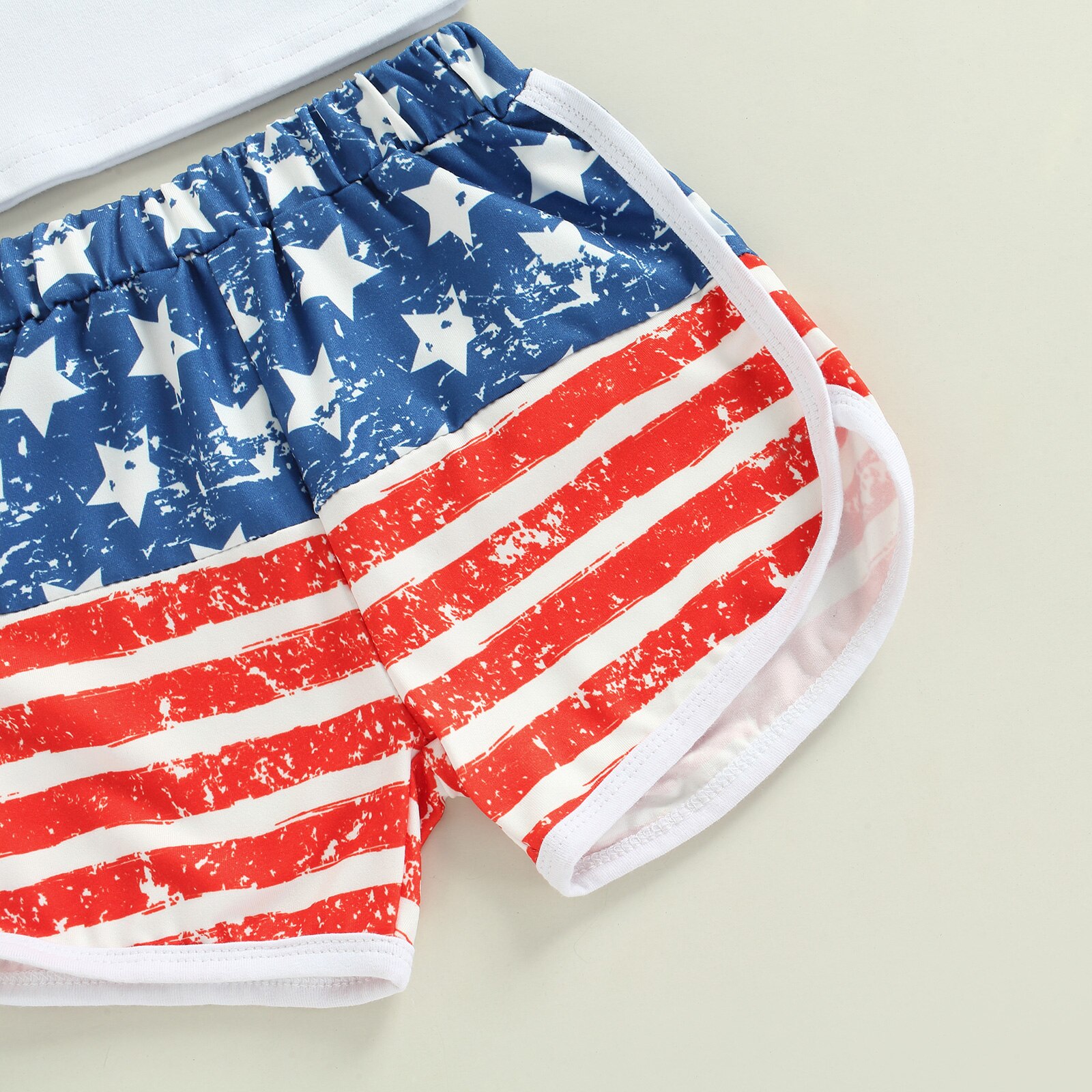 Set di pantaloncini da bambino per bambini del giorno dell&#39;indipendenza, canotta senza maniche con stampa lettere e pantaloncini con stampa bandiera elastica in vita