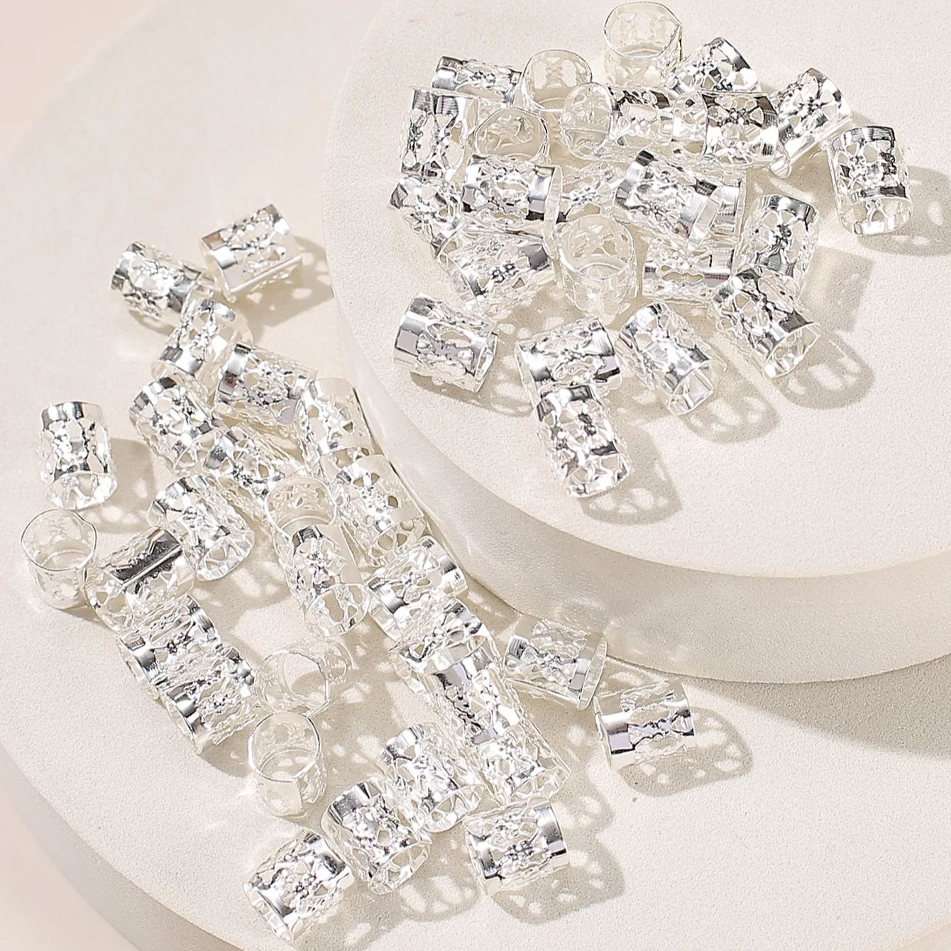 50pcs métal évider anneau de cheveux accessoires, perles cheveux tresse anneaux Clips redoute serrures cheveux tressage métal manchettes décoration