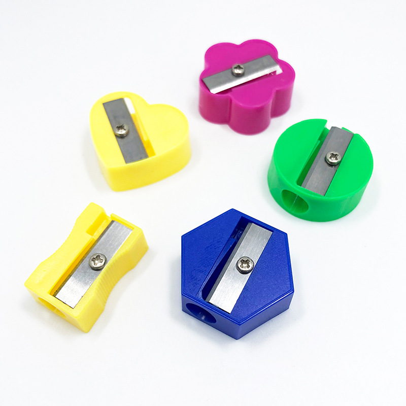 Sacapuntas pequeño multicolor de un solo orificio para niños, Sacapuntas de plástico manual para escuela primaria