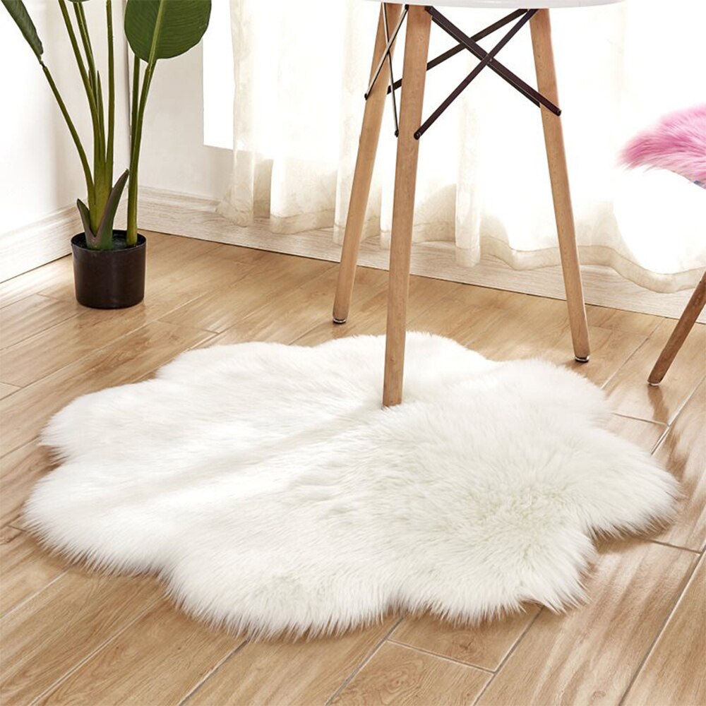 Tapis en peau de mouton en forme de fleur, housse de chaise, doux, en laine artificielle, chaud, poilu, soyeux, décoration de chambre à coucher, salon, coussin de siège: Blanc / 50 x 50cm