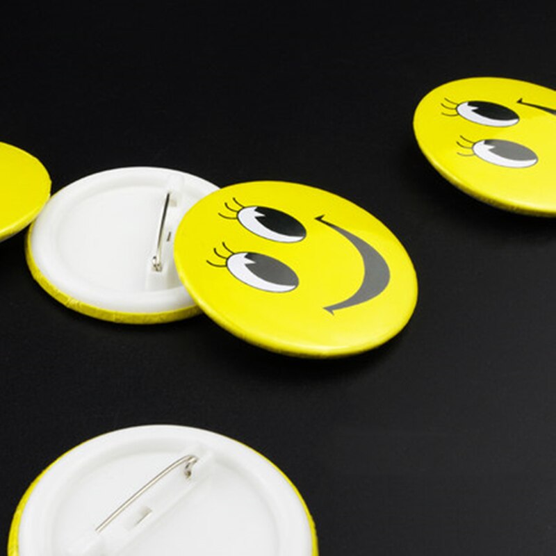 4.5Cm 1 Stks/partij Smiley Knop Broche Gezicht Open Ogen Leuke Badge Glimlach Kind Leuke Wai Unisex Youe Scheen