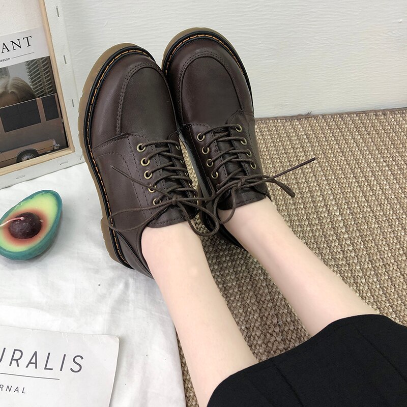 Damskor retro brogues oxford skor kvinna vår höst läder oxfords fyrkantiga lågklackade fritidsskor män plus storlek 35-43