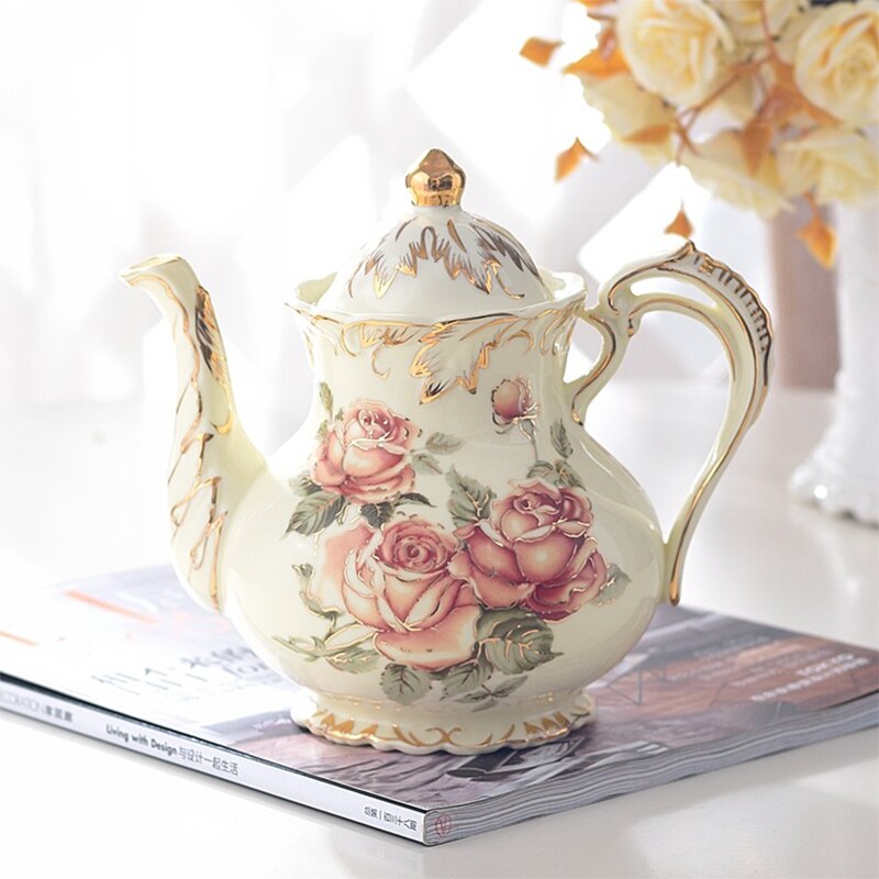 Lvory Porcelain Coffee Cup Beating Western Ceramic Coffee Cup Plate Rose Coffee Pot Set: Coffee pot