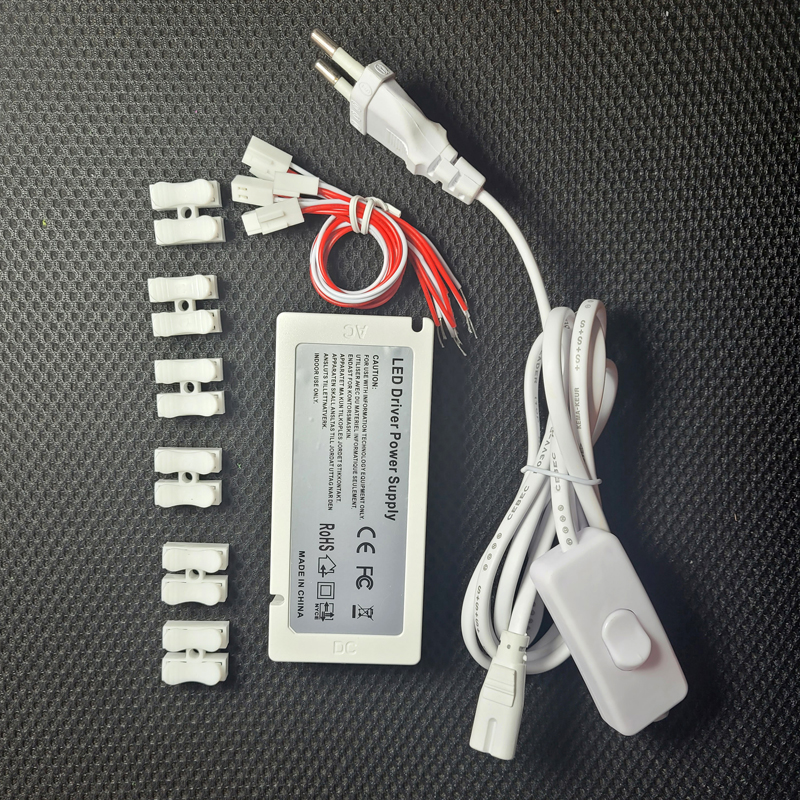 Alimentatore adattatore ca/cc 12V con uscita 6 porte 12V cc 1500mA 18W/Layout ferroviario/Layout ferrovia/Layout treno