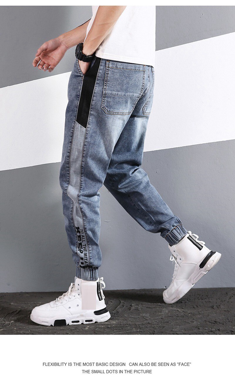 Efterår mænd high streetwear jeans tidevand brevbukser patchwork løs plus størrelse harlan bukser elastisk stretch jeans 56 58 60: Blå / 5xl-105-115kg