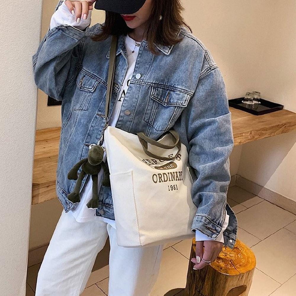 Frog Pendant Women College Style Canvas Bag Single Shoulder Bag Versatile Large Capacity Ladies Messenger Bags
