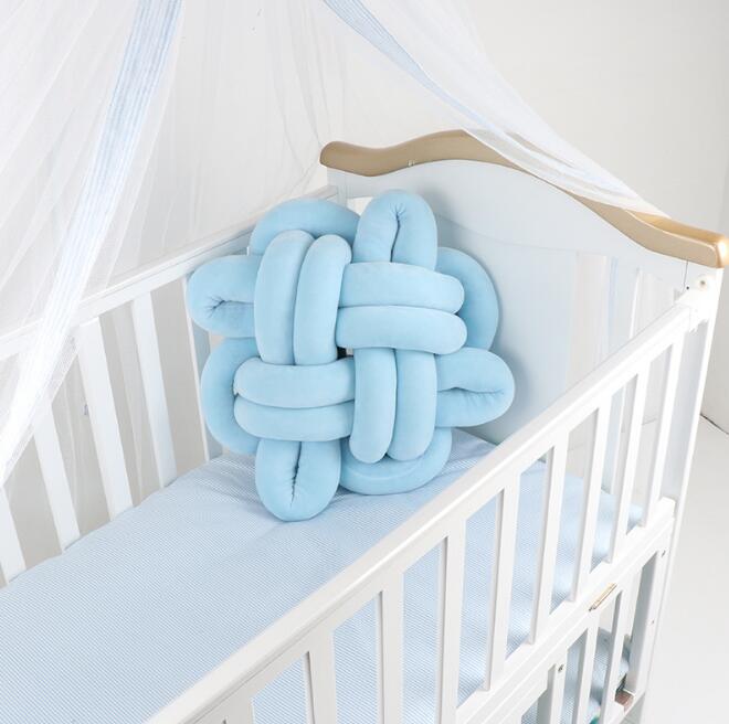 Almohada para abrazar recién nacido, cojín de cuna con nudo para bebé, parachoques tejido, almohada de protección para niños pequeños, decoración de la habitación: YYJ014C