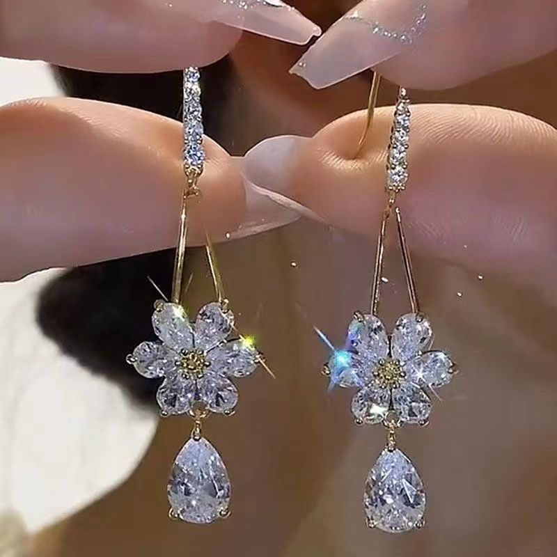 Korean Pink Pendant Earrings Princess Full Rhinestone Bow Love Heart Earrings Women's Wedding Aesthetic Jewelry: Pure Gold Color