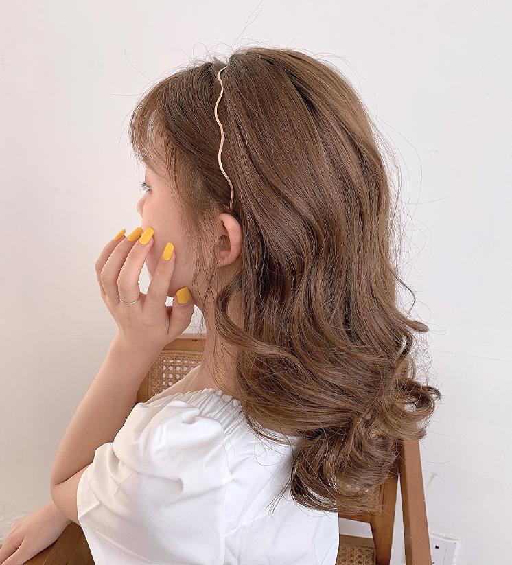 HUANZHI Neue Koreanische Welle Feine Gold Metall Glänzend Minimalistischen Stirnbänder für Frauen Mädchen Haarnadel Haar Zubehör Kopfschmuck