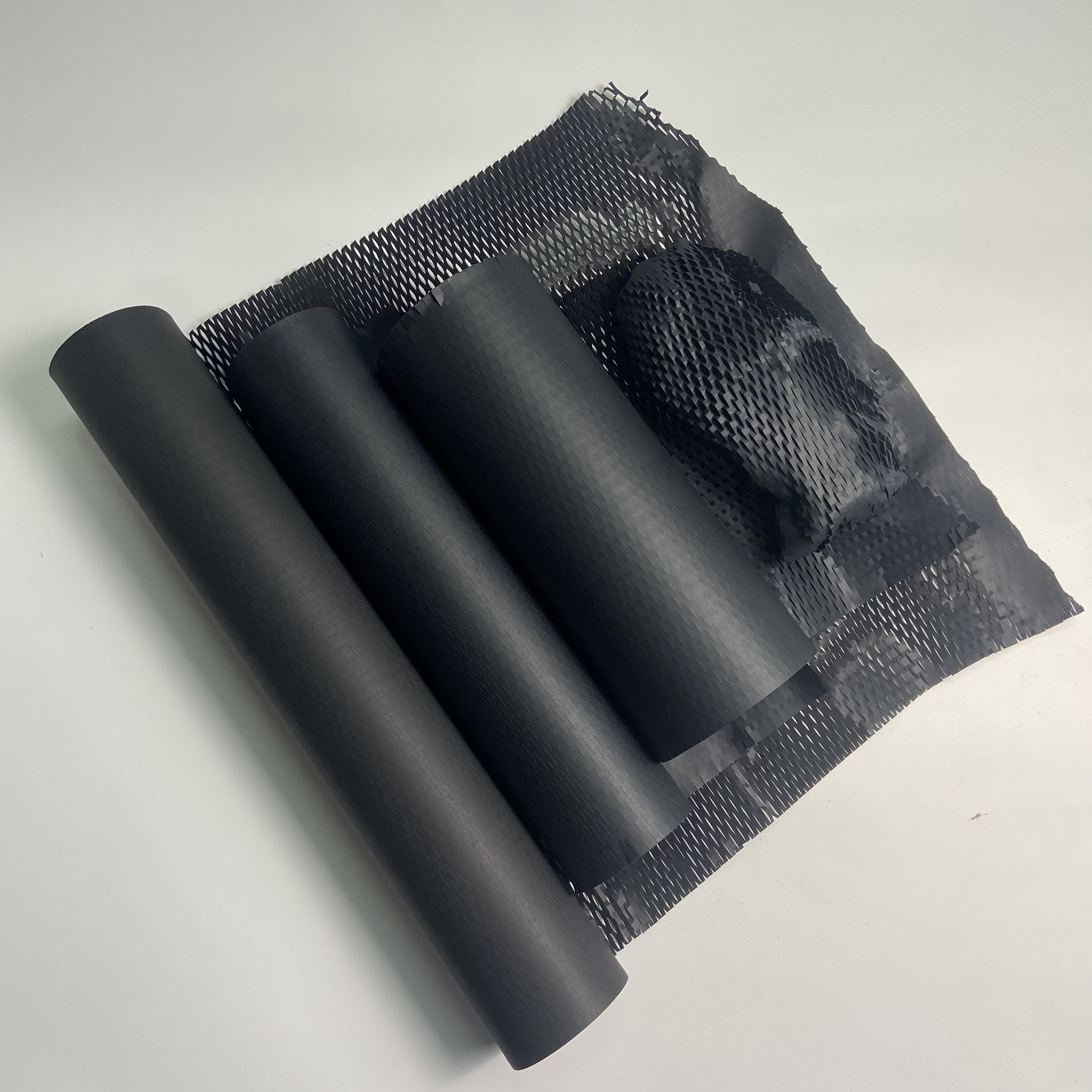 Black Honeycomb Packing Paper Wrap Recycled Cushion Wrapping Roll Eco Friendly Moving Green Wrap