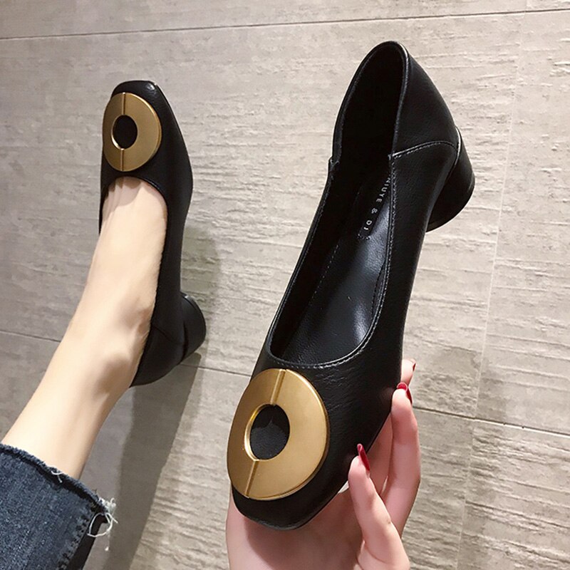 Kvinner kjole sko lave hæler pumps firkantet hæl båt sko runde metall pumps kontor sko damer zapatos mujer 7913n