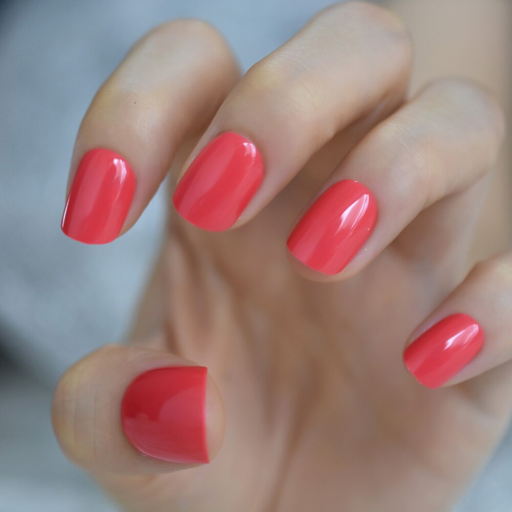 Pointe rouge néon presse courte sur ongles Squoval brillant faux ongles tête carrée couleur conseils pour un usage quotidien 24