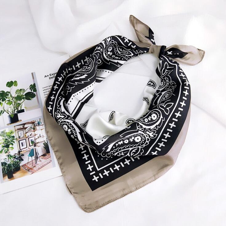 Eleganti fasce per capelli Bandana con stampa in cotone di seta per ragazze donna sciarpa a fascia maschera per il viso croce turbante bandane copricapo 70cmX70cm: 14-silk
