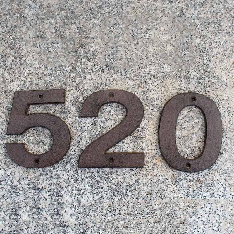 Decorative Door Plaque Letters Numbers Retro Cast Iron Metal DIY House Doorplate Letter Symbol Home Decor Number Signs