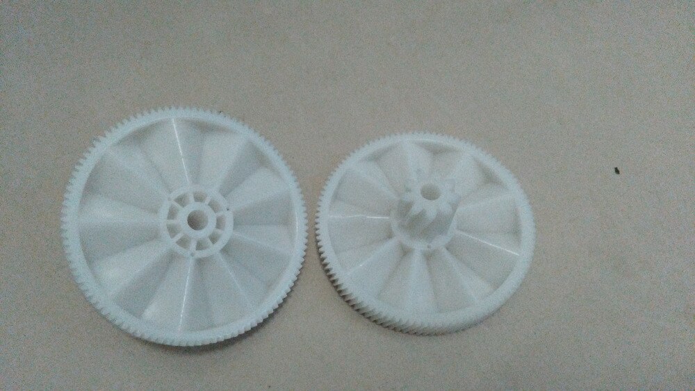2 kpl lihamyllyn osat muovivaihde 7000898 sovi braun power plus  g1500 g1300, g1100, g3000, kgz 4,  kgz 3