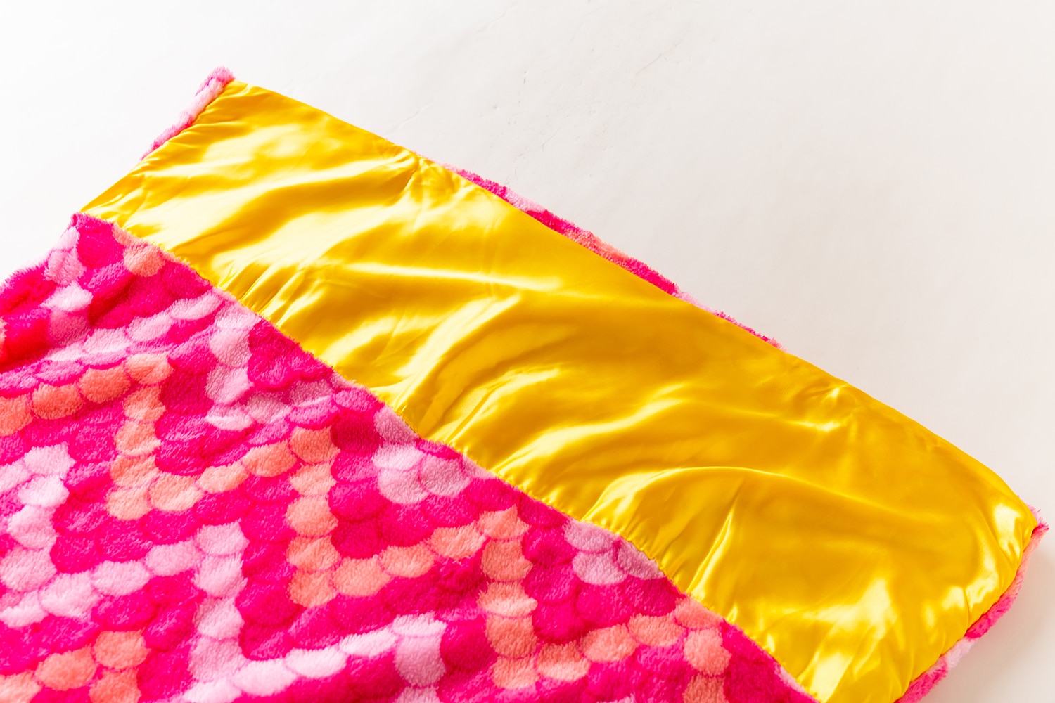 Koc w kształcie ryby rzut kolorowy syrenka ogon ryby koc dla dorosłych dzieci Super miękkie wszystkie sezony koce robić spania