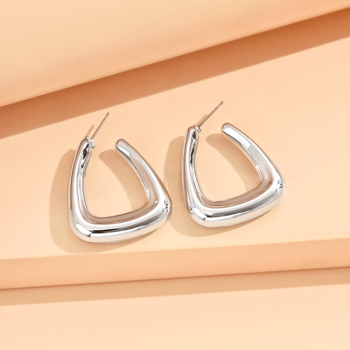 Pendientes geométricos irregulares de Color metálico para mujer, aretes con personalidad de estilo minimalista, de joyería 2024