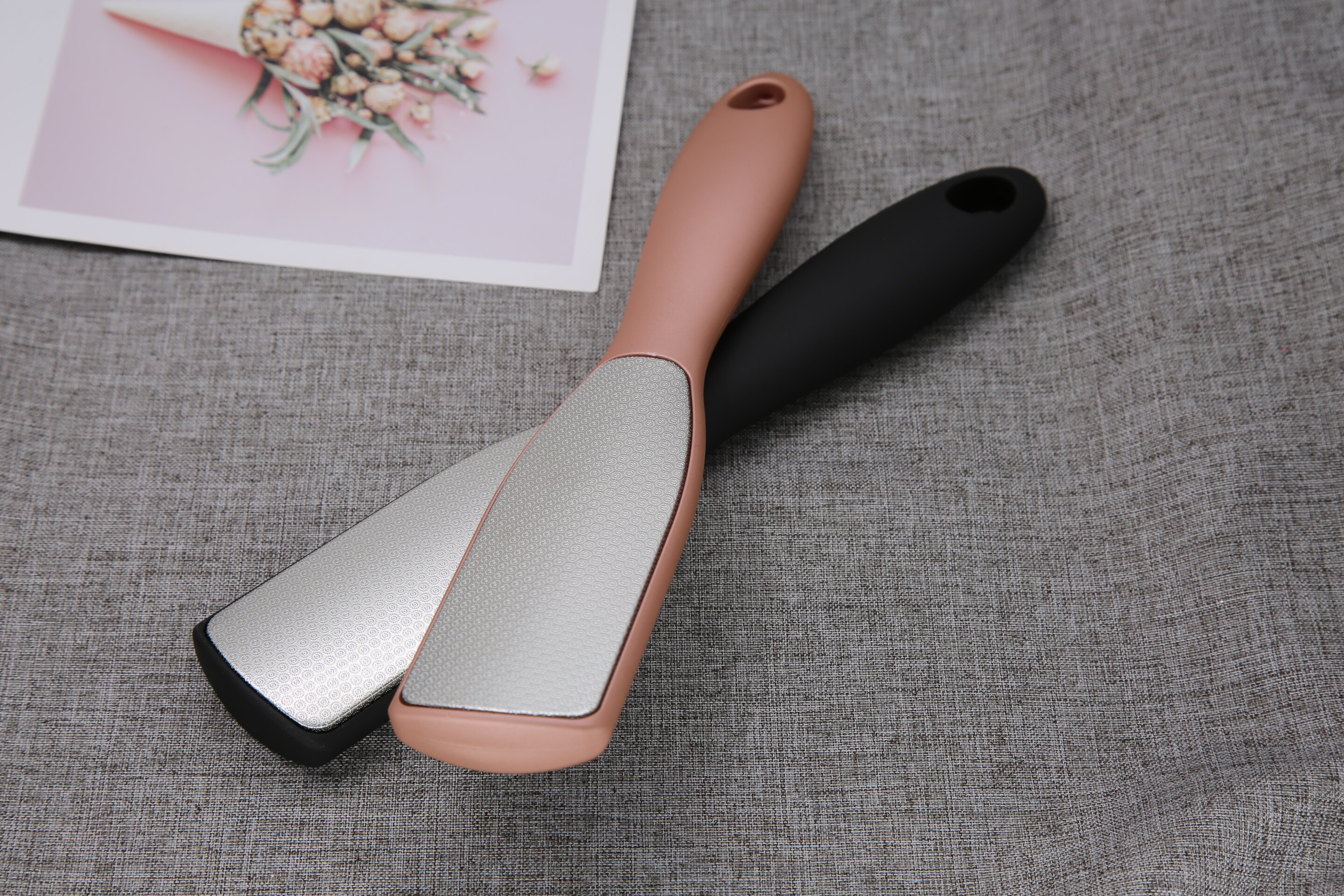 Dubbele Kanten 9.5 Inch Pedicure Eelt Remover Plastic Handvat Metalen Voet Bestand