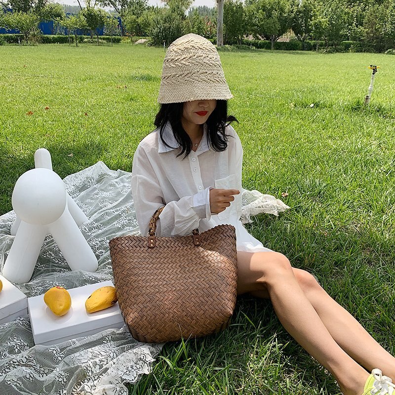 Strandsäck för kvinnor med stor kapacitet, vävd halmväska, bohemisk crossbody-väska, rottingliknande handväska
