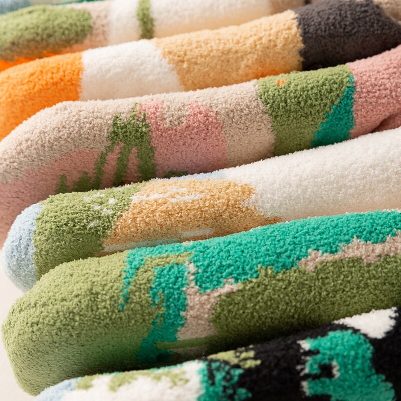 Meias quentes bonitos do inverno feminino com anti deslizamento inferior fuzzy floor socks colorido m09