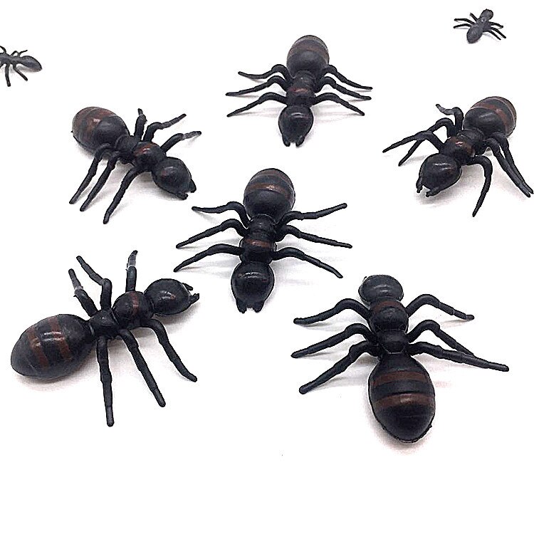 50 Stks/partij Grote 4*4Cm Grapje Speelgoed Halloween Gadget Plastic Zwarte Mier Speelgoed Realistische Voor Fun Brincando Brinquedos: Multicolor