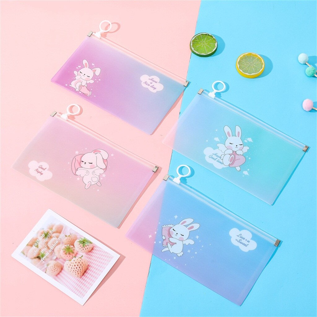 4PCs Cute Printing Portable Waterproof Face mask storage bag Mask chain holder 13x22cmcm Foldable Cleaning Bags маска для лица: B