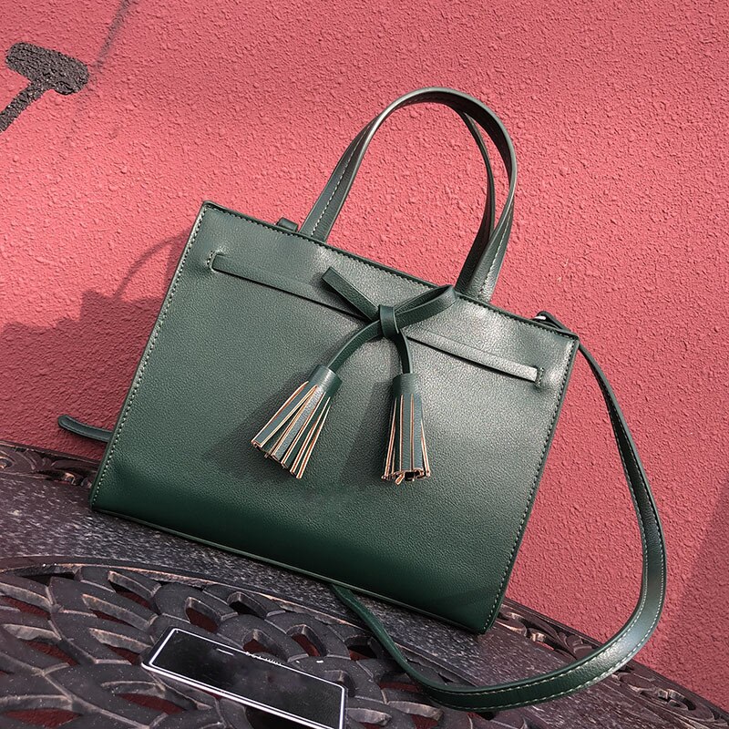 Gaohe europeu e americano bolsa de comércio exterior bolsa feminina outono e inverno nova fronteira bolsa borla arco pequeno quadrado ba