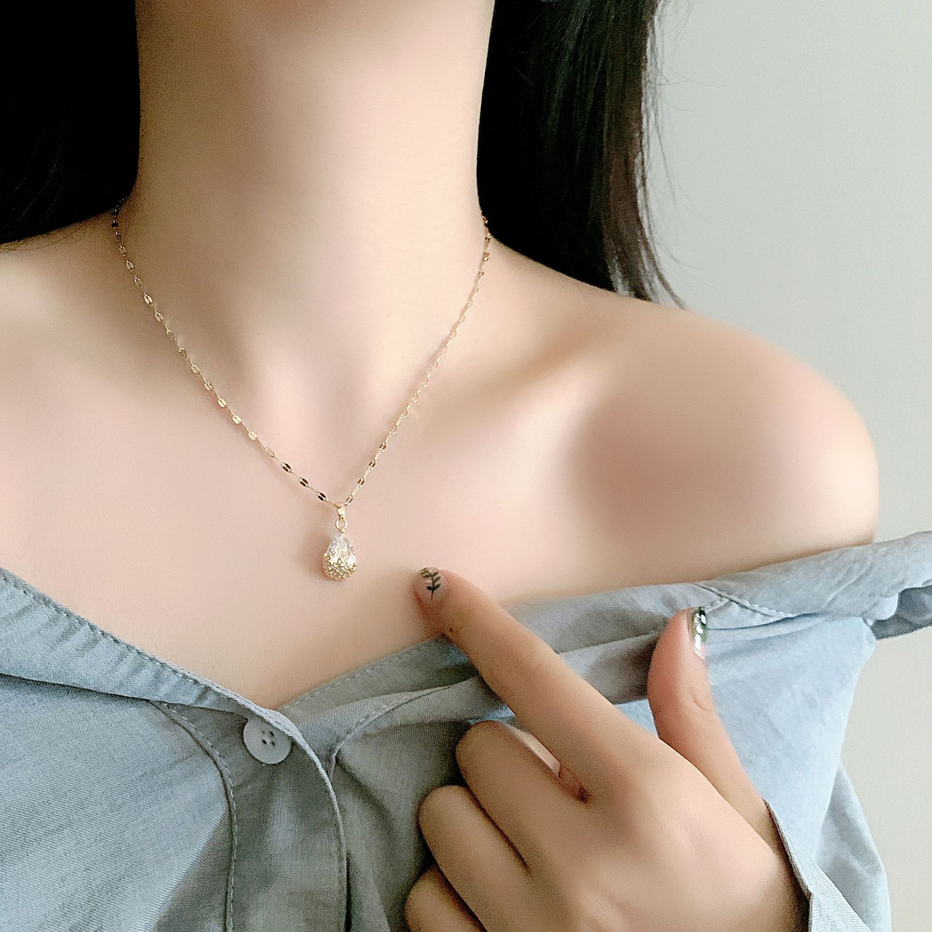 Online Celebrity Titanium Steel Stainless Steel Delicacy Diamond Set Fishtail Key Douyin Necklace Peanut Crown Zircon Cherry Cho